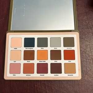 Natasha Denona Cream and Blue Eyeshadow Palette